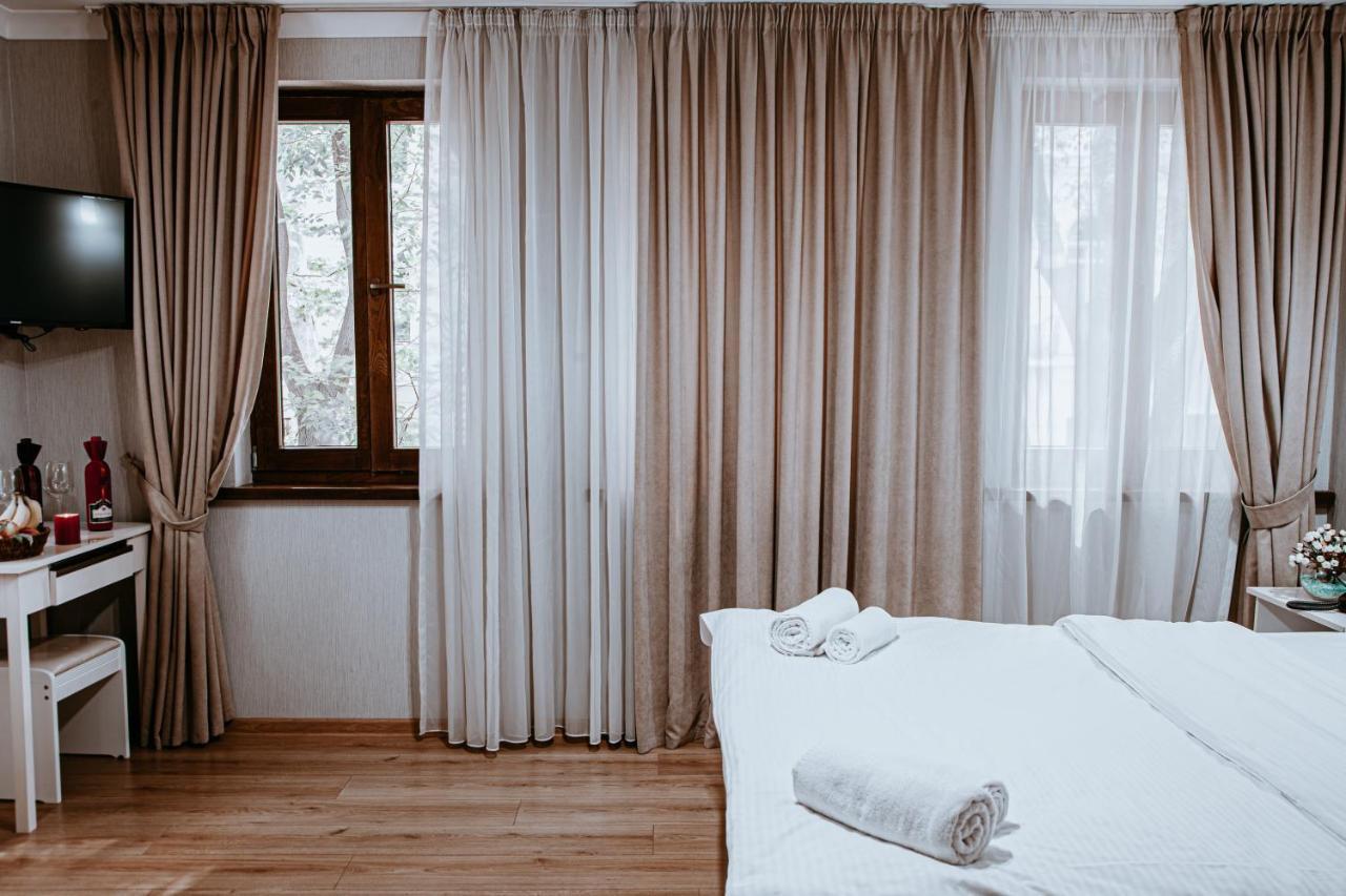 Sama Grand Hotel Tbilisi Buitenkant foto