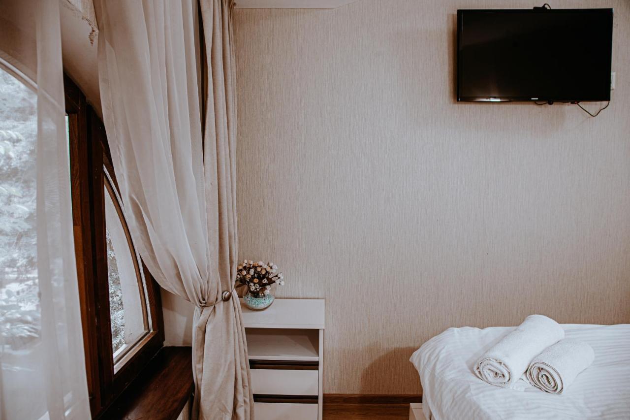 Sama Grand Hotel Tbilisi Buitenkant foto