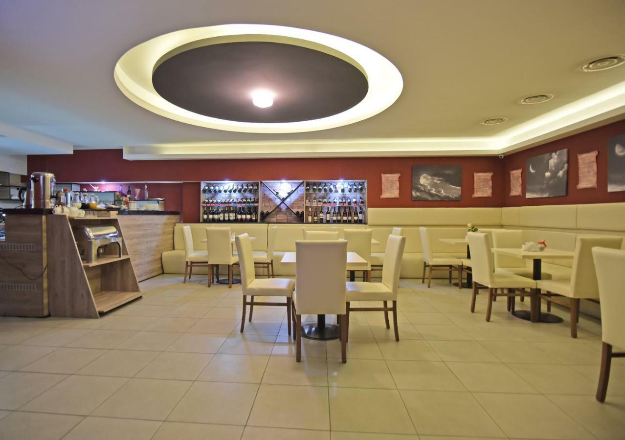 Sama Grand Hotel Tbilisi Buitenkant foto
