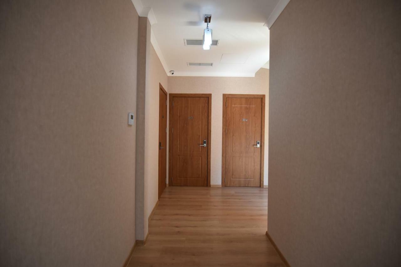 Sama Grand Hotel Tbilisi Buitenkant foto